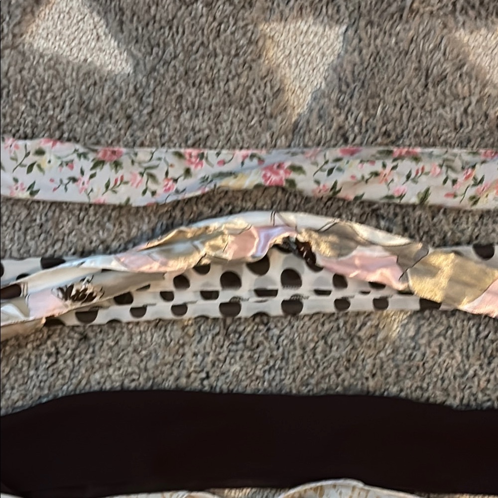 Assorted Patterned Scarves Collection - Picture 5 of 5